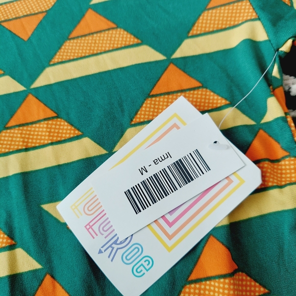 LulaRoe Irma Aztec Geometric Tunic Top Short Sleeve M - Picture 5 of 7